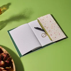 Sale Cahier avec couverture et trouss