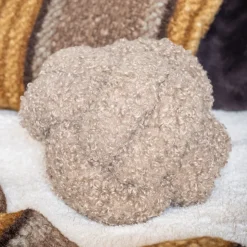 WARM HEAVEN Coussin nAud boucle d25